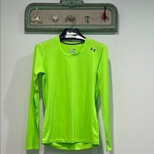 Under Armour Vibrant Lime Long Sleeve Base layer Activewear Top medium women’s